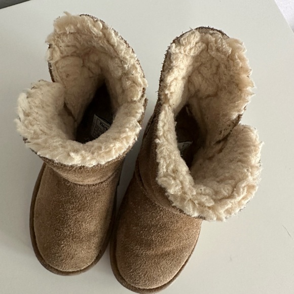 BearPaw Kids' Elle Zip Short Water Resistant Winter Fur Boot Toddler Uggs-Like - Picture 6 of 7